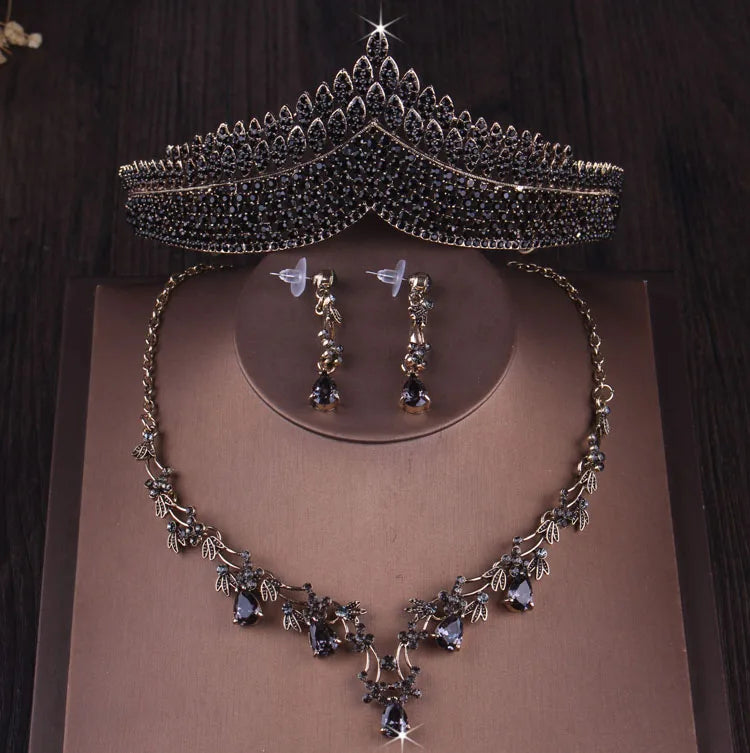 Noir Queen Jewelry Set
