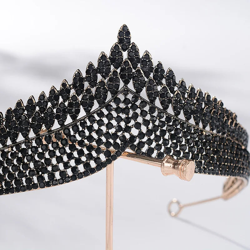 Noir Queen Jewelry Set