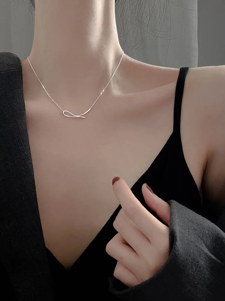 Sterling Silver Line Necklace – Minimal & Elegant