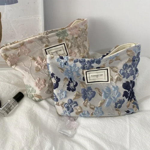 Aesthetic Makeup Pouch – Travel Cosmetic Bag 💄
