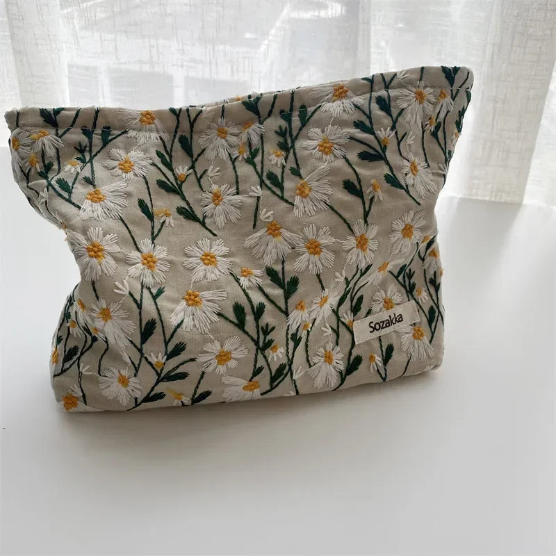 Aesthetic Makeup Pouch – Travel Cosmetic Bag 💄