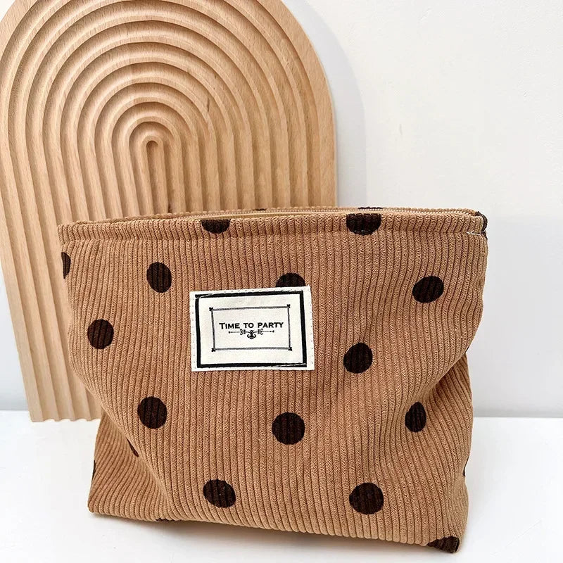 Aesthetic Makeup Pouch – Travel Cosmetic Bag 💄