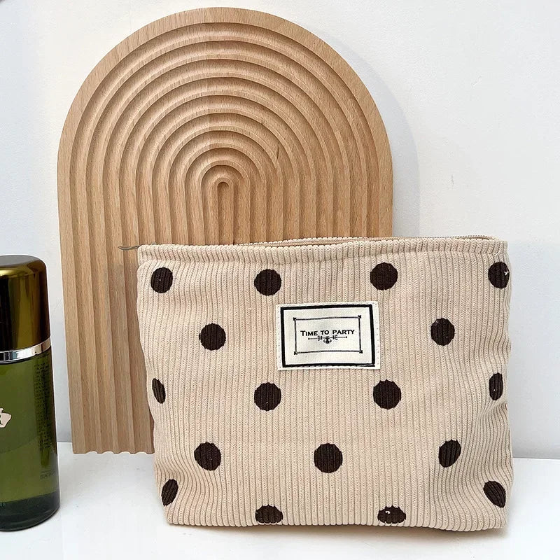 Aesthetic Makeup Pouch – Travel Cosmetic Bag 💄
