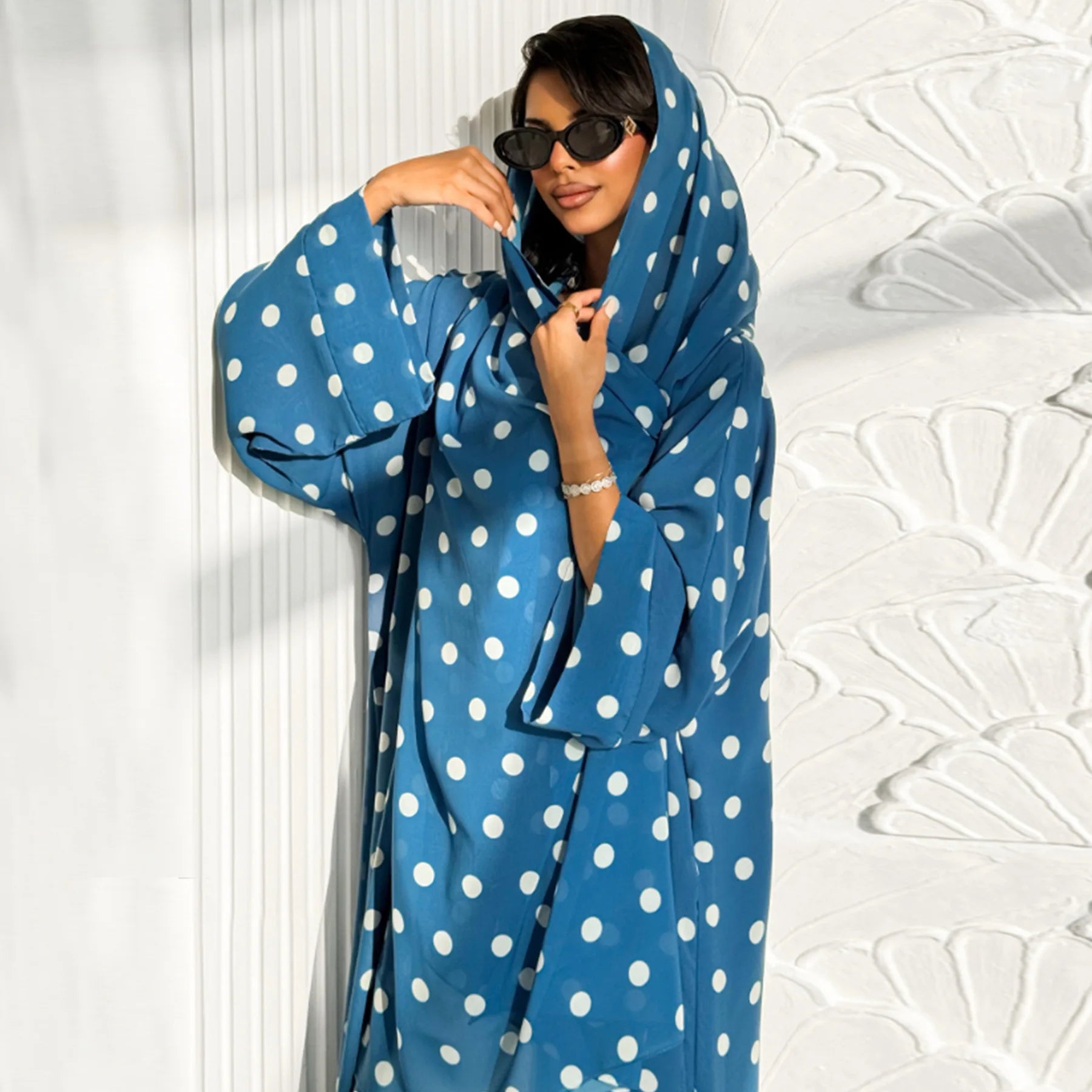 Elegant Abaya Set (2PCS) with Hijab – Polka Dot Design
