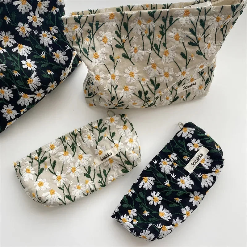 Aesthetic Makeup Pouch – Travel Cosmetic Bag 💄